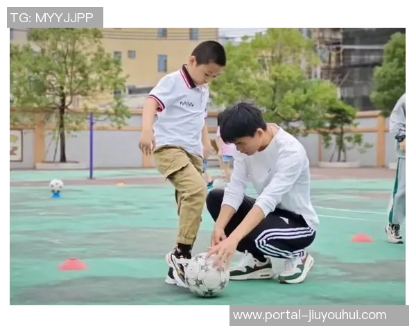 小学足球校队培养孩子团队精神与竞技能力的全面发展之路 小学足球校队培养孩子团队精神与竞技能力的全面发展之路
